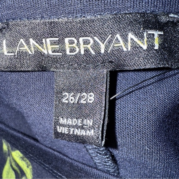 Lane Bryant Women Black with Multi Peony Florals 3/4 Sleeve Top Size 26/28 - Picture 7 of 10